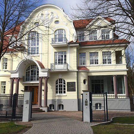 باد بيرمونت Appartements Am Kurpark المظهر الخارجي الصورة