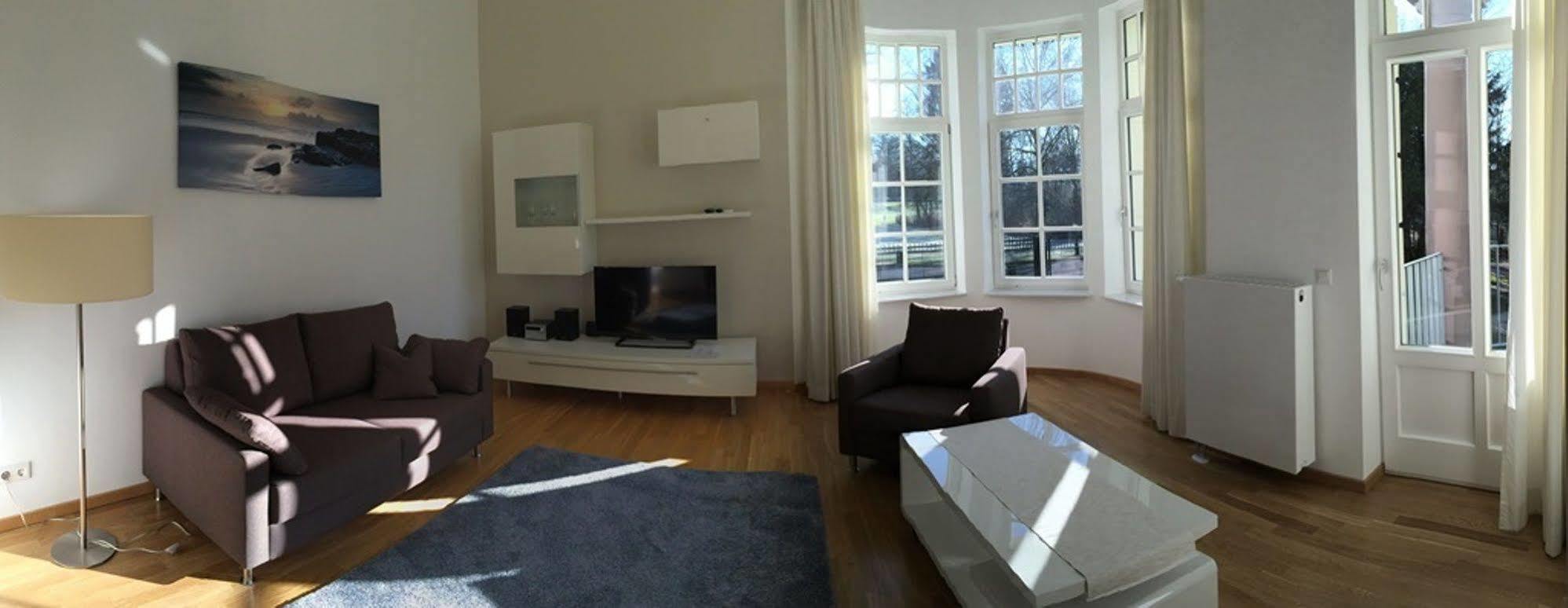 باد بيرمونت Appartements Am Kurpark المظهر الخارجي الصورة